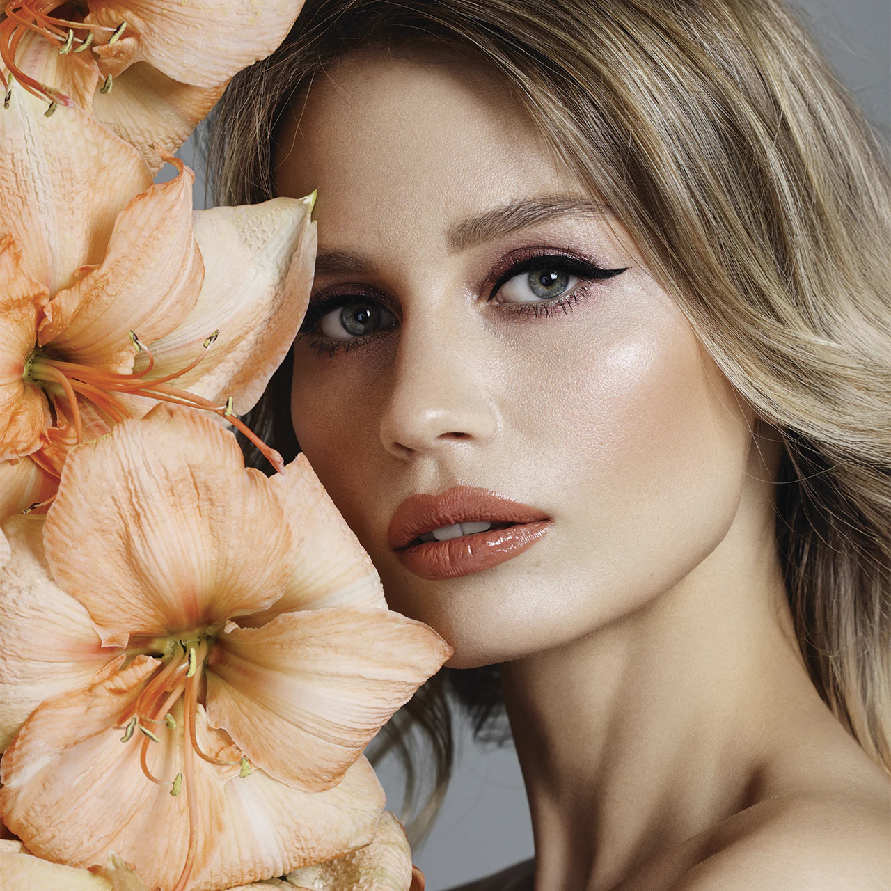 <strong>Female</strong>